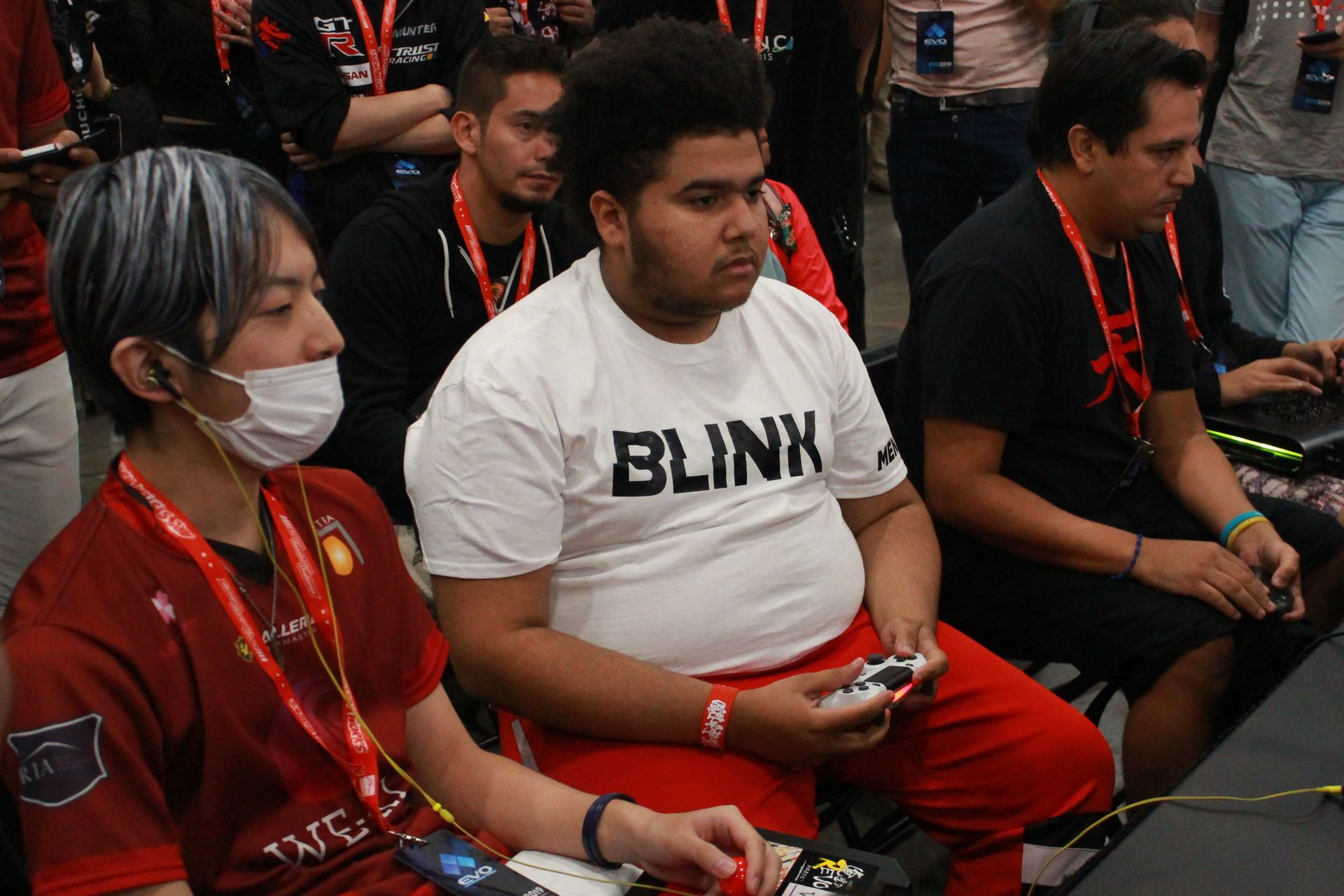 Jimmy1選手（写真左）とMenaRD選手（写真右）