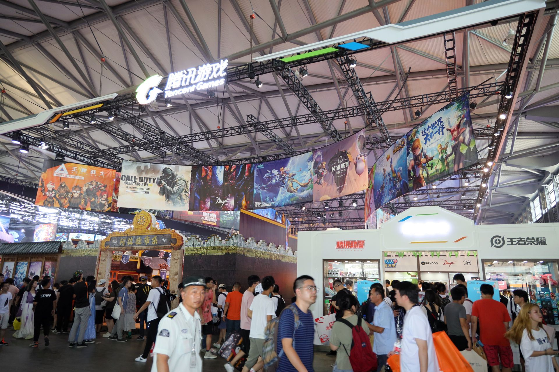 中国最大手のTencentは3つのブースを展開していたが、クラウドゲームの姿はなかった