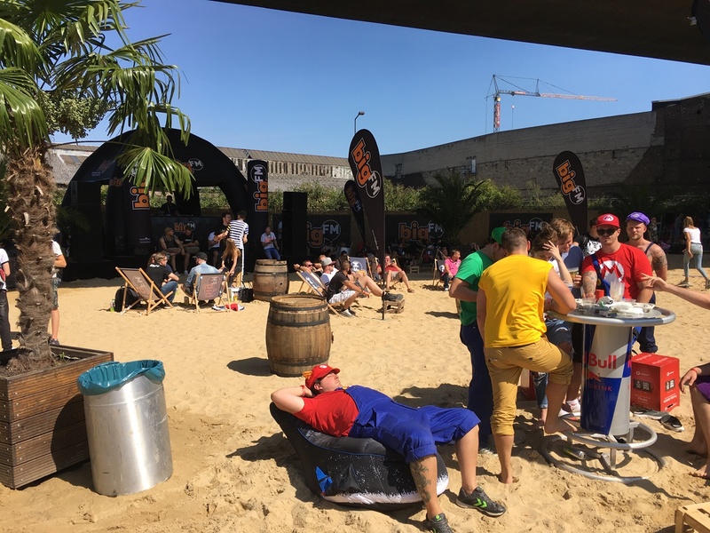 と思ったら飲んだくれて寝ているマリオもいて、「ああ、gamescomなんだな」と安心した