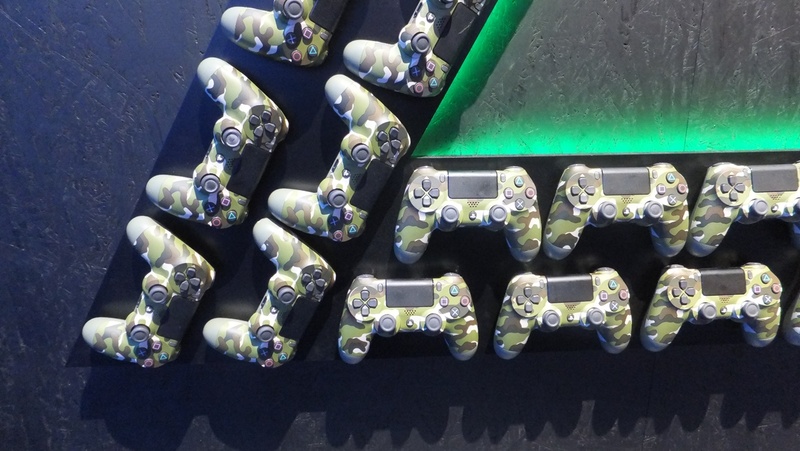 △○×□マークはDUALSHOCK 4でできている