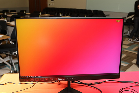 OMENにもデュアルスクリーン搭載モデルが登場！ 日本HP、ゲーミング