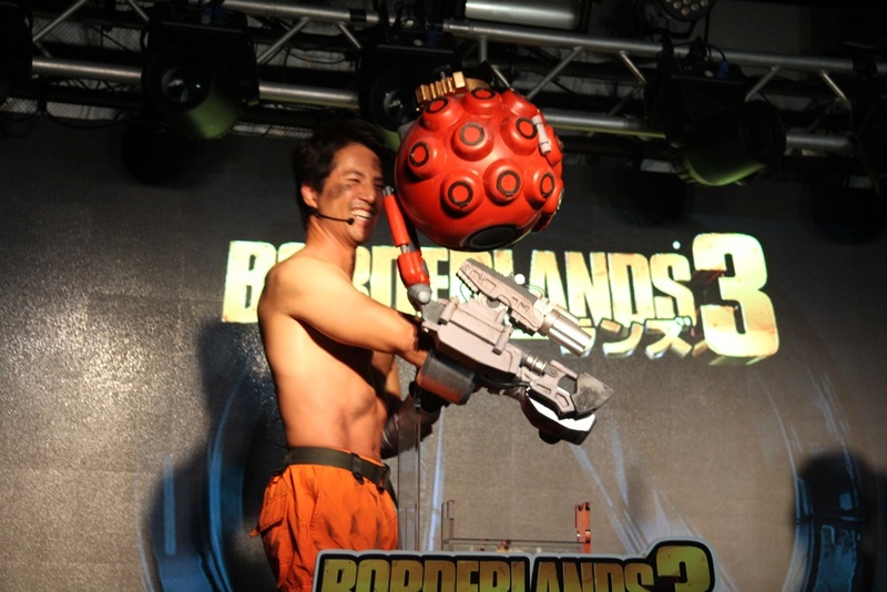 ケインさんが装備しても大きく感じるサイズ