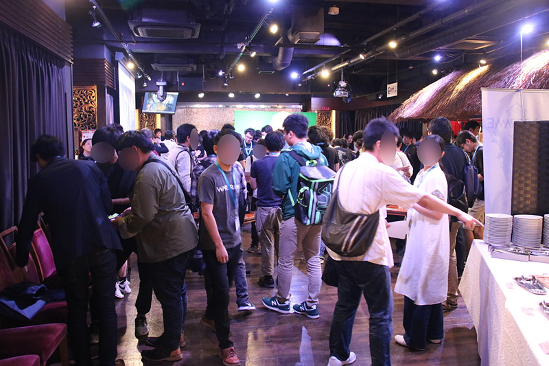 会場には感度の高いテンノたちが訪れ、熱気に満ちていた