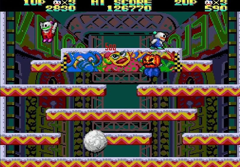 ゆっくり敵を倒しているとカボチャを被った無敵のオバケが出現してしまう。この敵が出現する前に先に進みたいところ