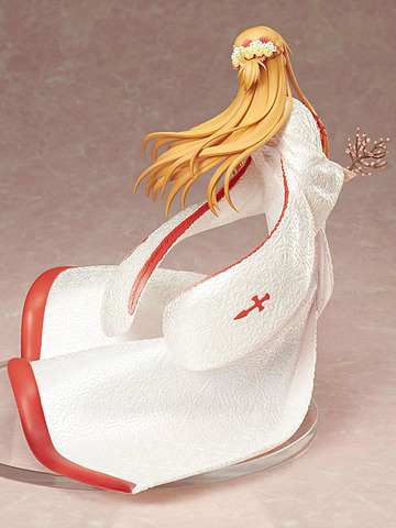 頬を赤らめ大人な微笑み。「SAO」より、「アスナ -白無垢- 1/7