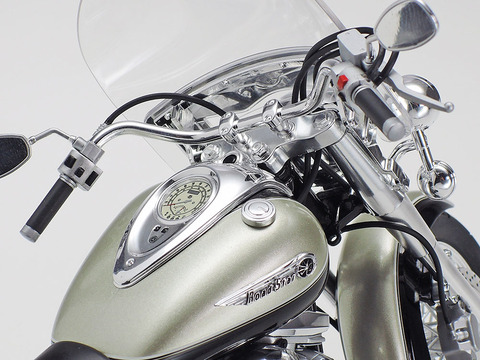 ロングツーリングに思いをはせて――「ヤマハ XV1600 ロードスター