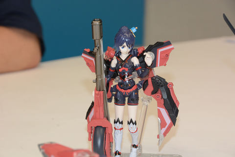 魂インタビュー】メカ美少女と和風ロボが変形合体！ 奇跡のユニゾンが