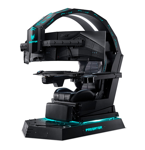 ポイント還元で実質300万円！ 日本エイサー、トリプル湾曲モニター採用