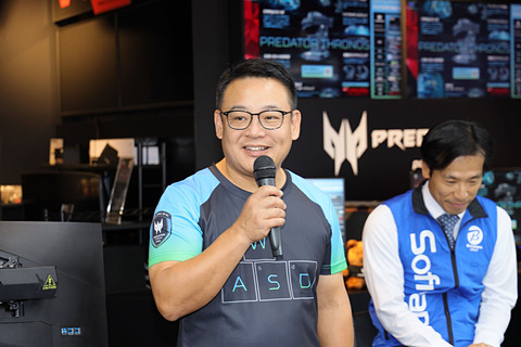 橘亜李彩さんも大満足！ 超弩級のオールインワンゲーミングチェア