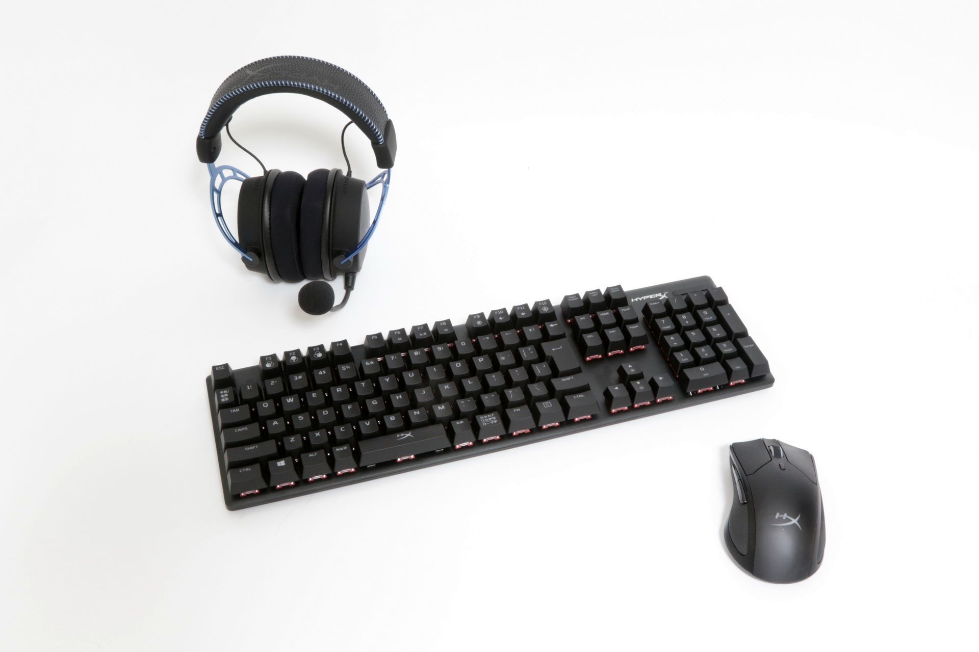 「Pulsefire Dart」（マウス）、「Alloy Origins」（キーボード）、「Cloud Alpha S」（ヘッドセット）