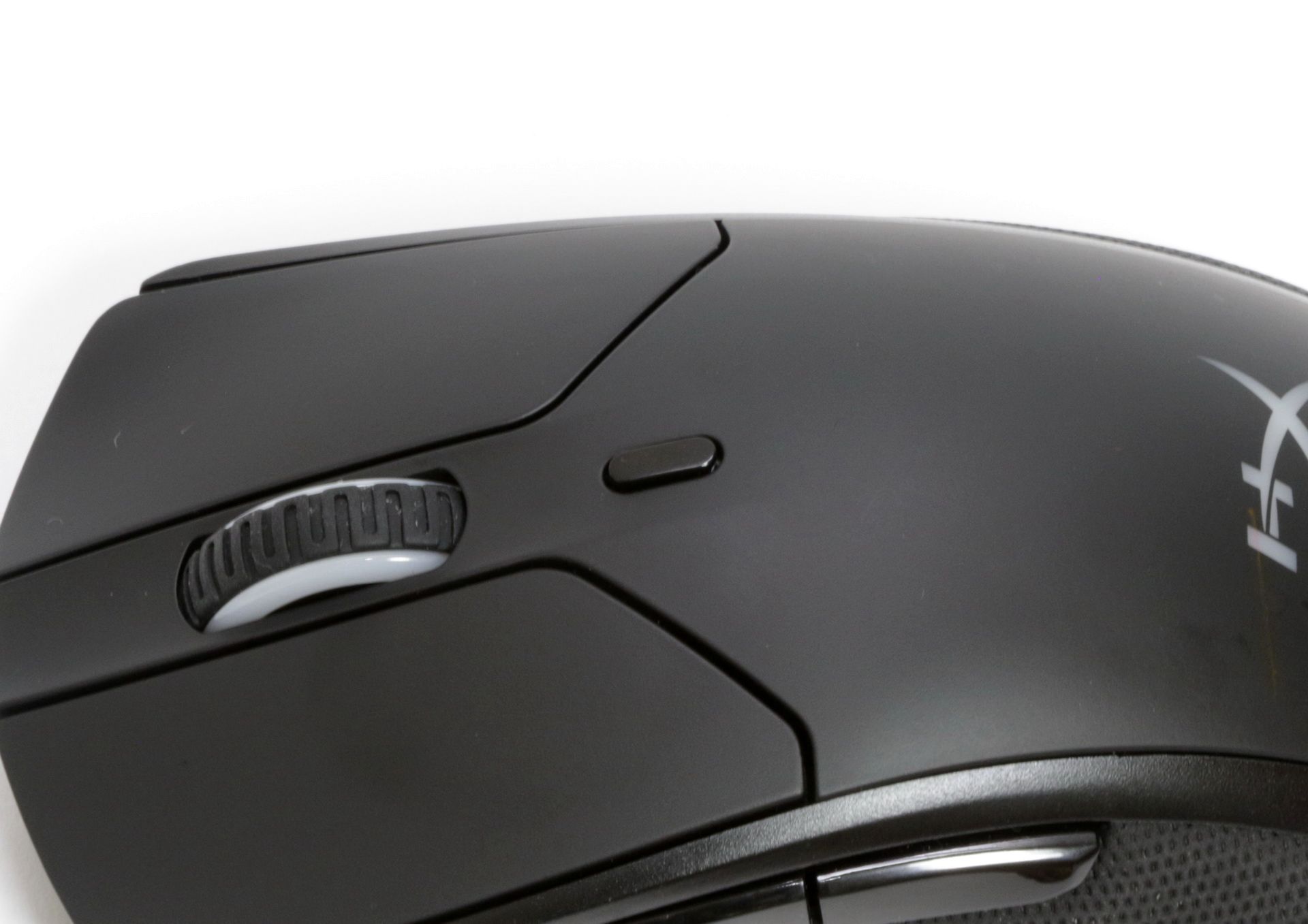 本体中央にあるdpi切り替えスイッチ