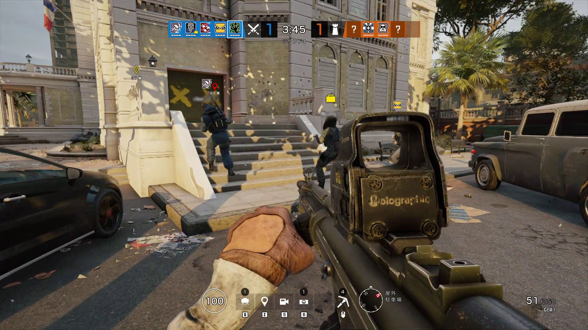 1チーム4人での戦闘となる