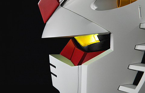 機動戦士ガンダム40周年記念！ コラボメガネと1/7スケールRX-78-2