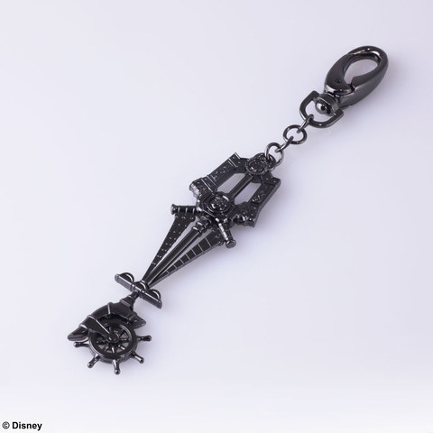 キーブレード」デザインのキーホルダーもラインナップ！ 「キングダム
