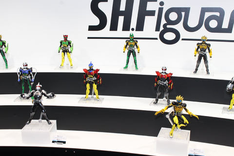 S.H.Figuarts（真骨彫製法） 仮面ライダーオーズ」のコンボが