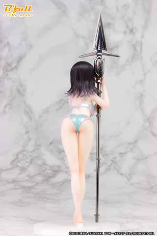 白い肌に光沢が生まれてセクシーさ倍増！ 「ストライク・ザ・ブラッド