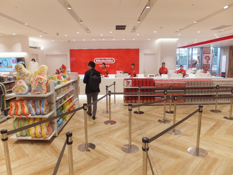 店外の外階段にもサプライズが！