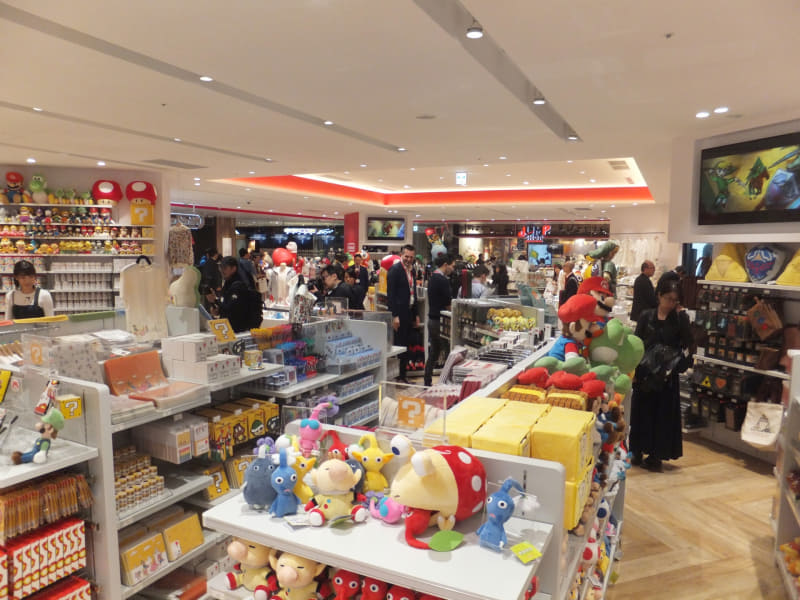 店外の外階段にもサプライズが！