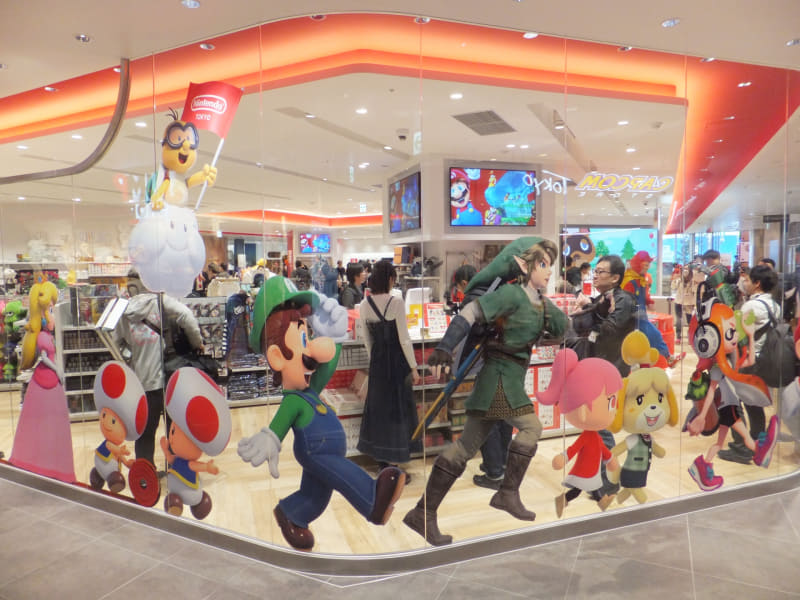 店外の外階段にもサプライズが！