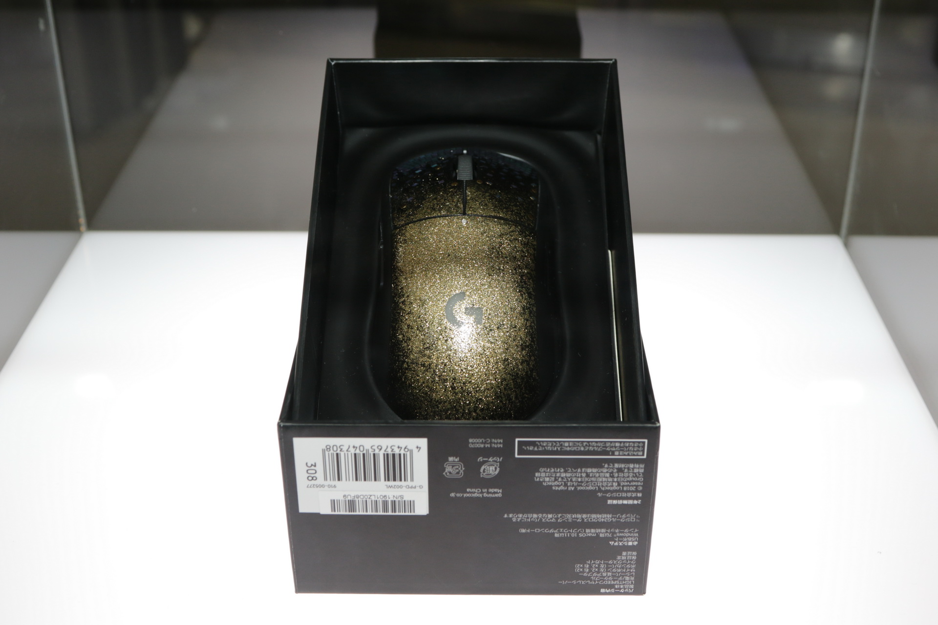 これが展示されていた40万円のマウス。きらびやかで神々しい