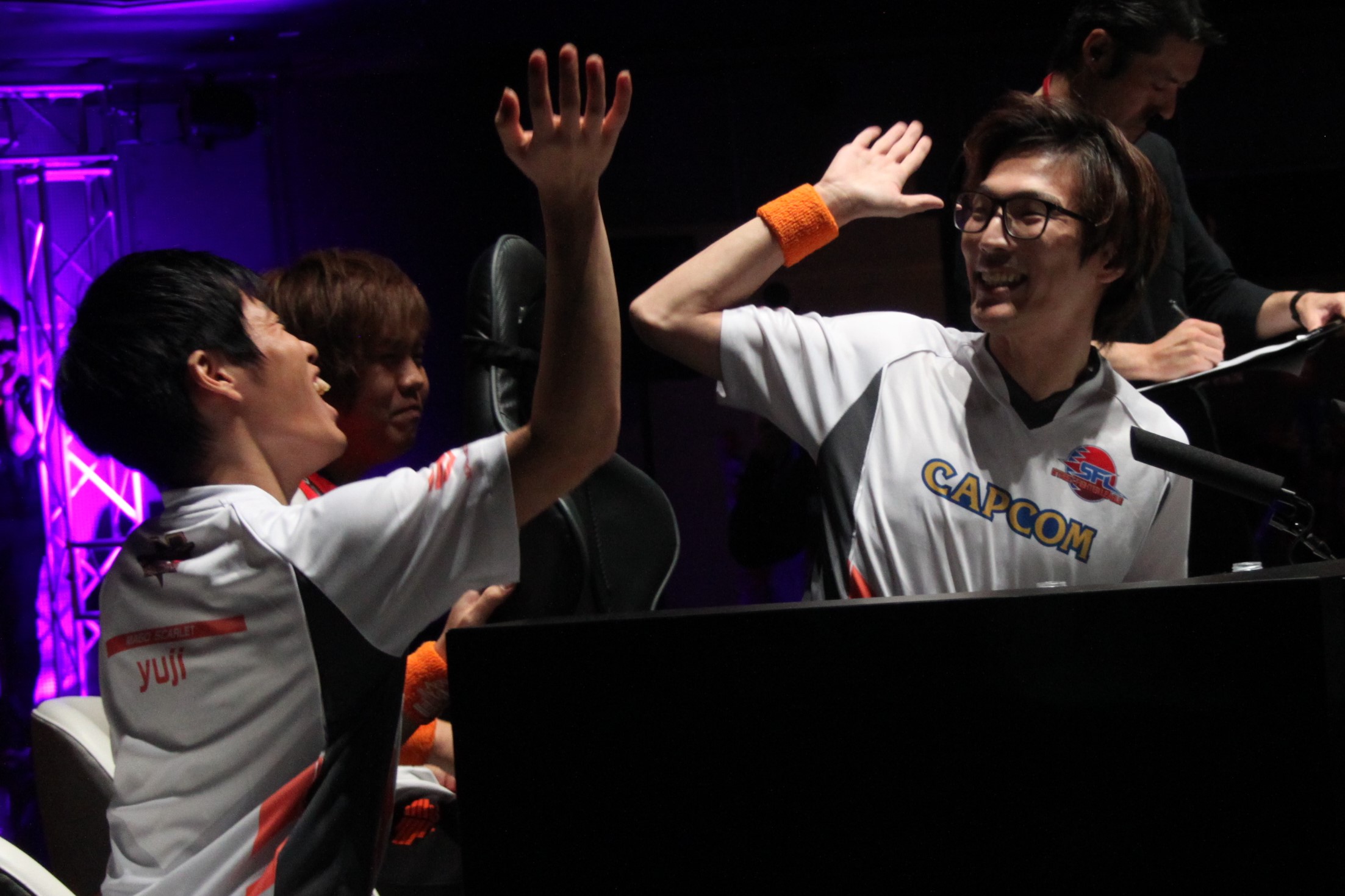 喜ぶマゴスカーレット