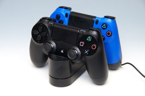 特集】PS4の標準ゲームコントローラー「DUALSHOCK 4」を使い倒す 