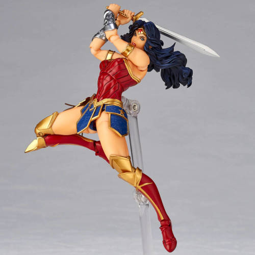 ボールジョイントにより多彩なシーンが再現可能！ 「ワンダーウーマン
