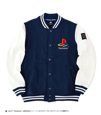 三人称が着用モデルで登場！ PlayStationコラボTシャツやスタジャン