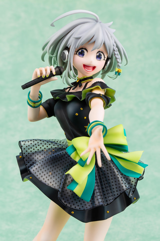 ステージで歌う躍動感をそのまま立体化！ バーチャルシンガー「YuNi