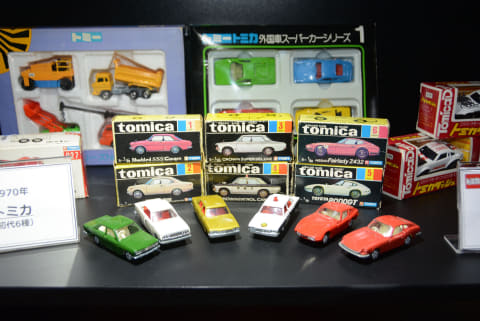 50周年の歴史の重さ! 「トミカ」50周年記念発表会開催 - GAME Watch