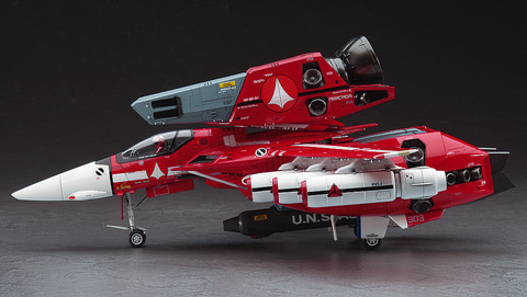 マクロス」に登場する「VF-1J スーパーバルキリー」のプラモデル