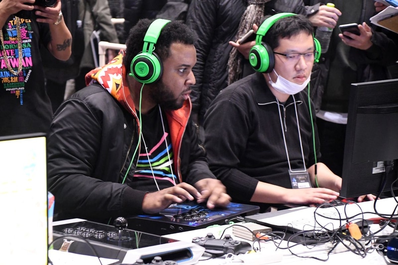 予選会場は身動きが取れない程、多くの参加者がしのぎを削っていた