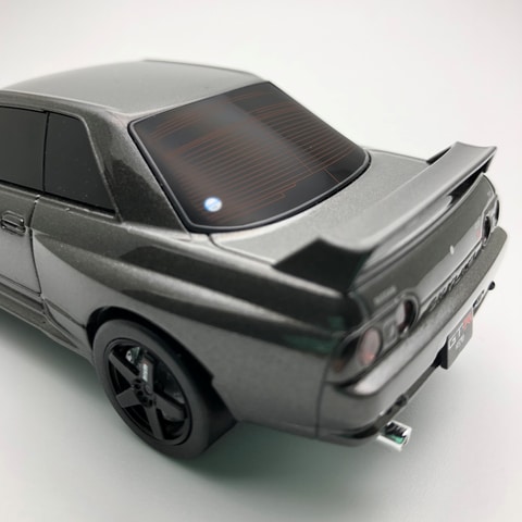 これがモバイルバッテリー？日産スカイライン型のモバイルバッテリーが