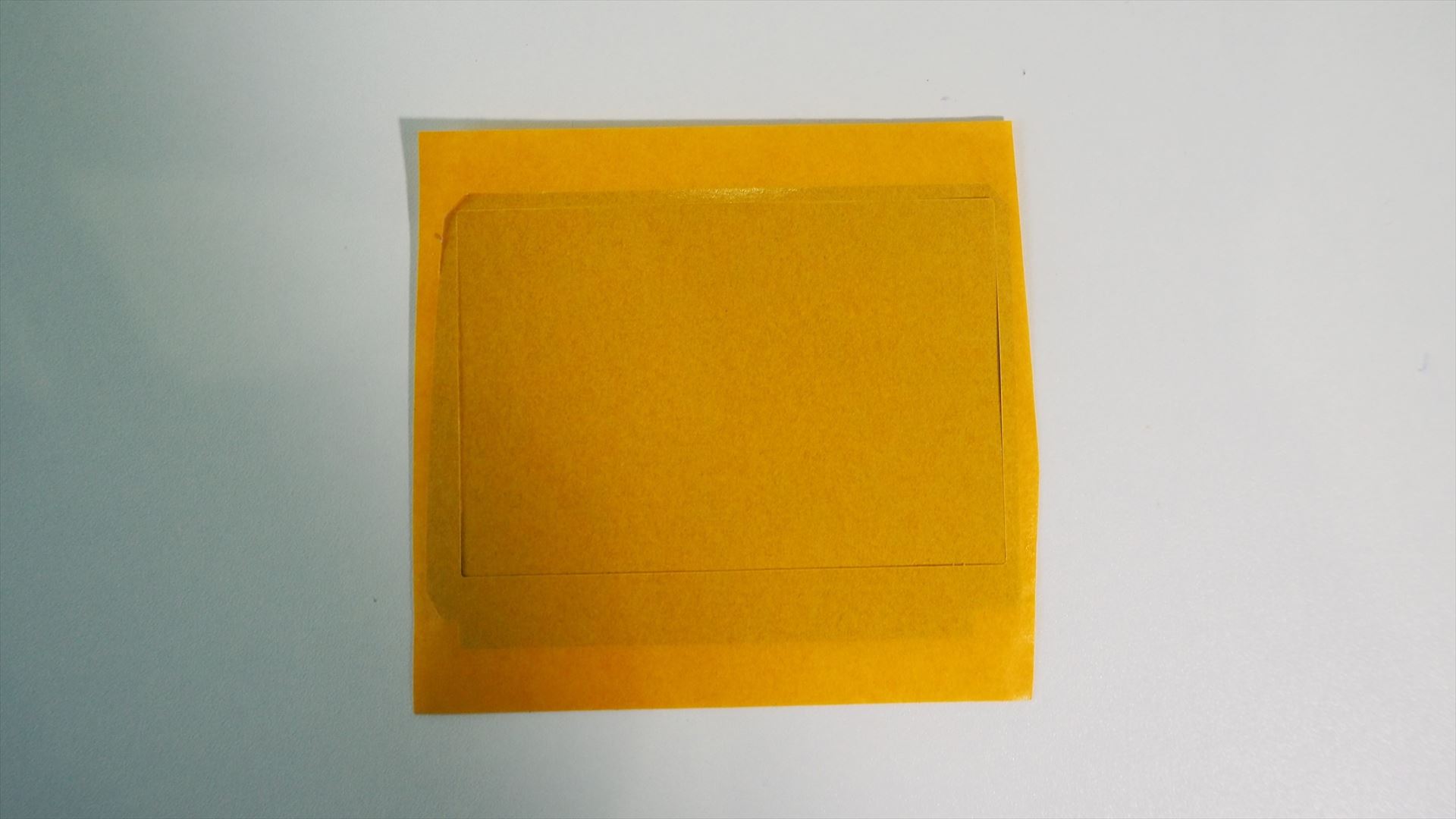 IPS液晶交換用キットに付属している両面テープ