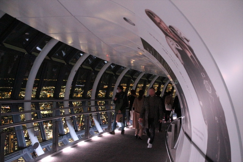 実物大のバスターソードも展示されている