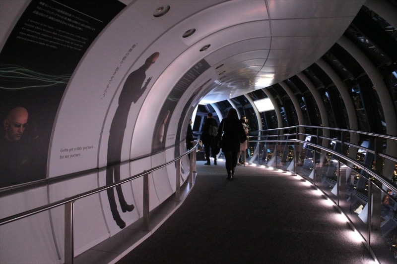 実物大のバスターソードも展示されている