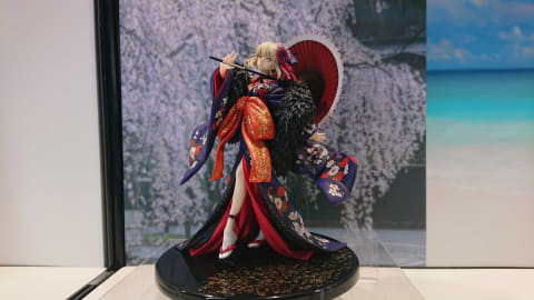 WF2020W速報】紫の振り袖を完璧に着こなす「セイバーオルタ」の