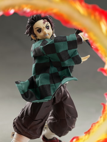 鬼滅の刃 竈門炭治郎 フィギュア 1/12 鬼滅の刃』炭治郎の1/12スケールフィギュア新登場。大ボリューム