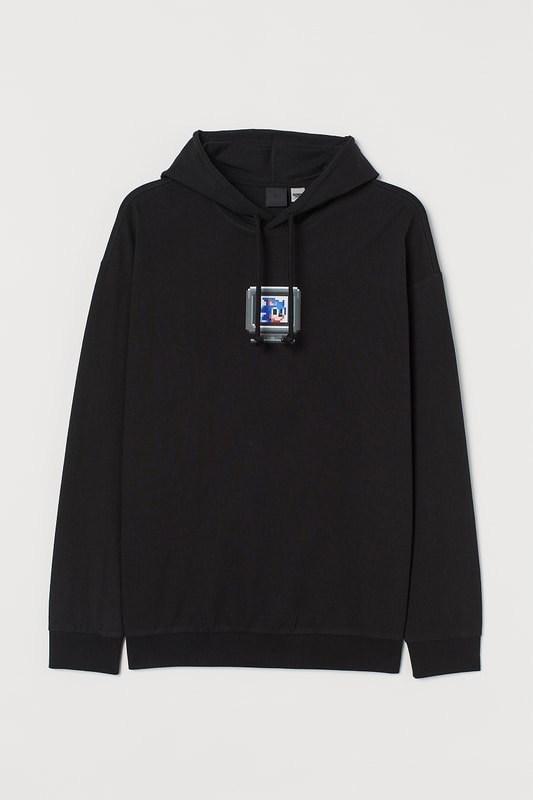 パーカ/価格：2,999円（税込）