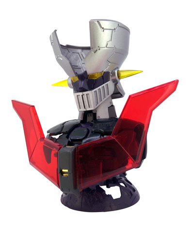 ガシャポンから全高約20cm「マジンガーZ」の胸像が組み上がる