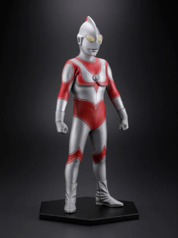 特製クリアレジン成形キットが付属する「帰ってきたウルトラマン