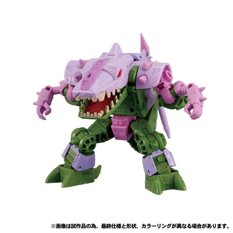 ロボット形態からシャーク形態へと変形！ 「トランスフォーマー