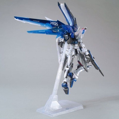 MG 1/100 ガンダムベース限定 フリーダムガンダム Ver.2.0［クリア