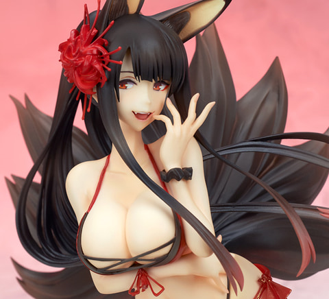 腕でおっきな胸を持ち上げるなんて！ 「アズールレーン」より「赤城