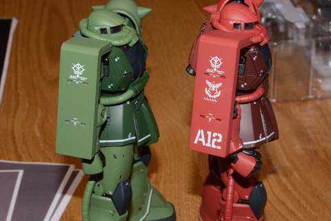 ガンダム0083カードビルダー レジェンドレア シャア専用ザクⅡ