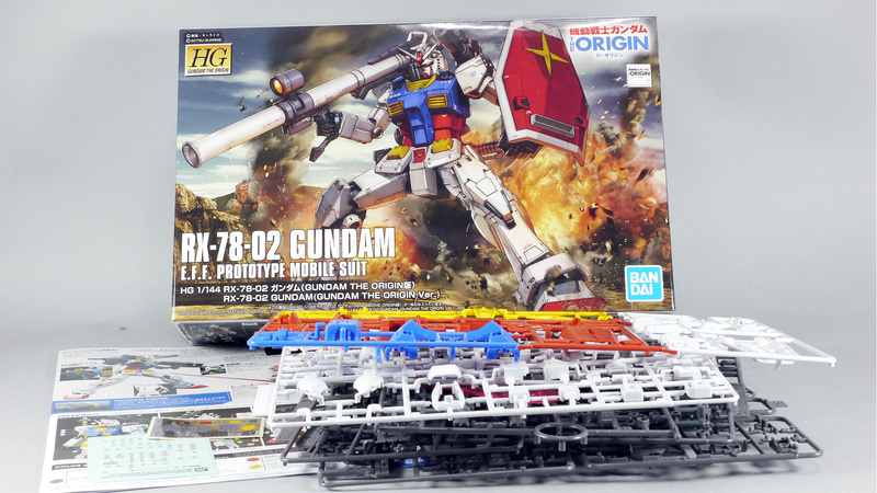 この商品構成。これが現在のスタンダードなHGシリーズのガンダムのキットだ。パッケージもパンパンに詰まっているがその分手にした時、完成した時の満足感も高いだろう