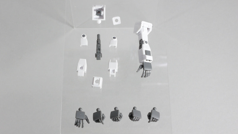 驚きの可動範囲!約180度曲がる肘関節でビーム・ライフルはもちろん、ビーム・サーベルの抜刀やショルダー・キャノンの保持でも色気のあるポージングが可能だ