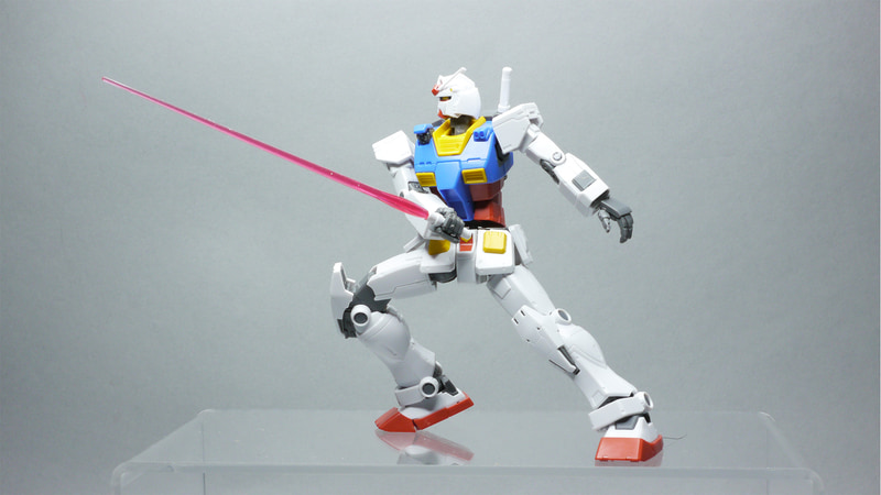 RX-78-02 ガンダム ポーズ集3。この躍動感あふれるポージング!素組でも断然カッコイイ!可動域もすばらしい!