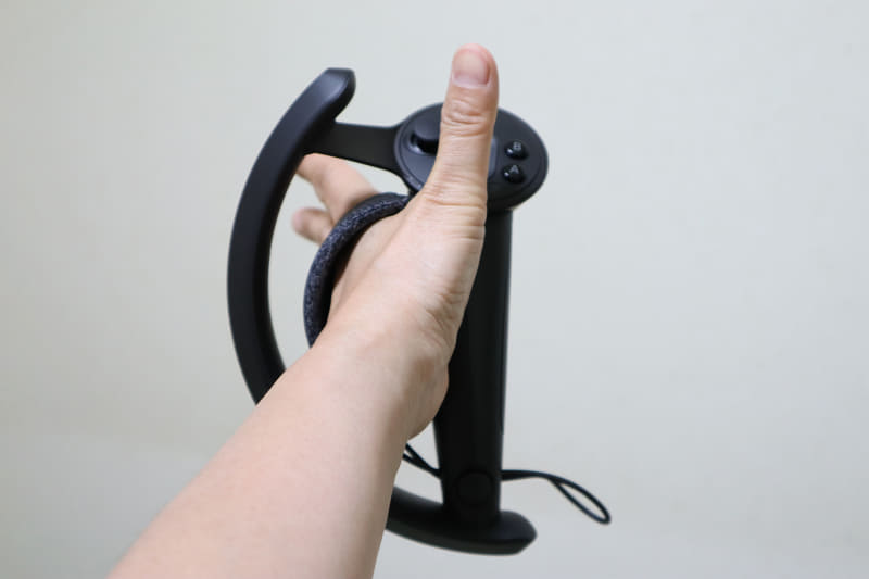 Valve Indexコントローラーは手を離しても落ちない