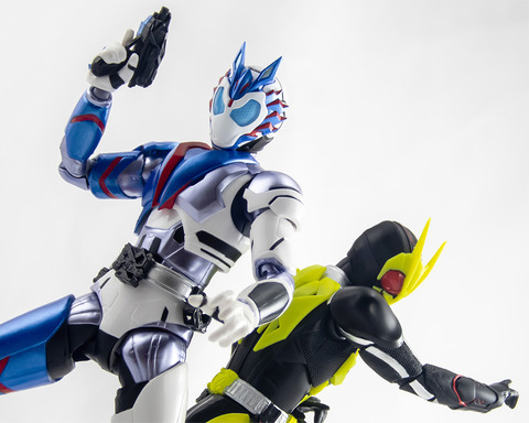 S.H.Figuarts 仮面ライダーバルカン シューティングウルフ」撮りおろし